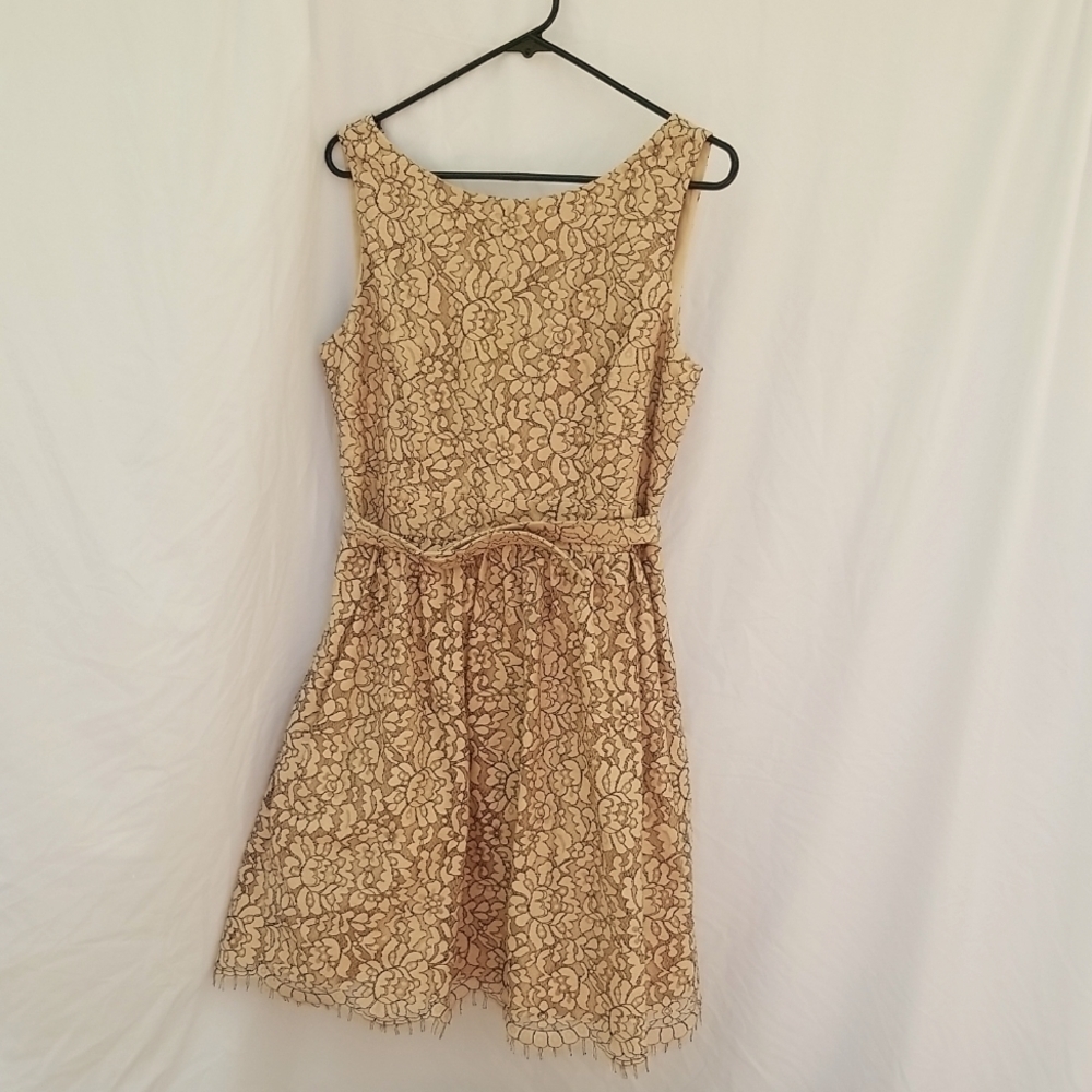 Eliza J women's peach/cream and black sleeveless lace dress with belt size 12p